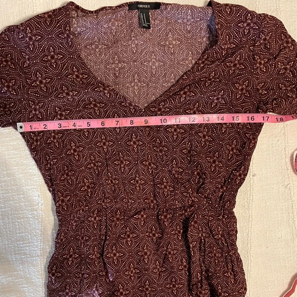 Women’s Medium Paisley Purple Maroon V Neck Long Sleeve Mini Dress, Cinch waist - Picture 4 of 8